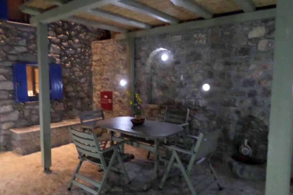 Appartement To Petradi à Avgonima Chambre photo