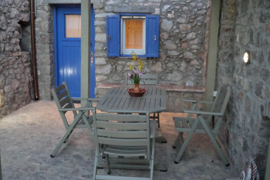 Appartement To Petradi à Avgonima Extérieur photo